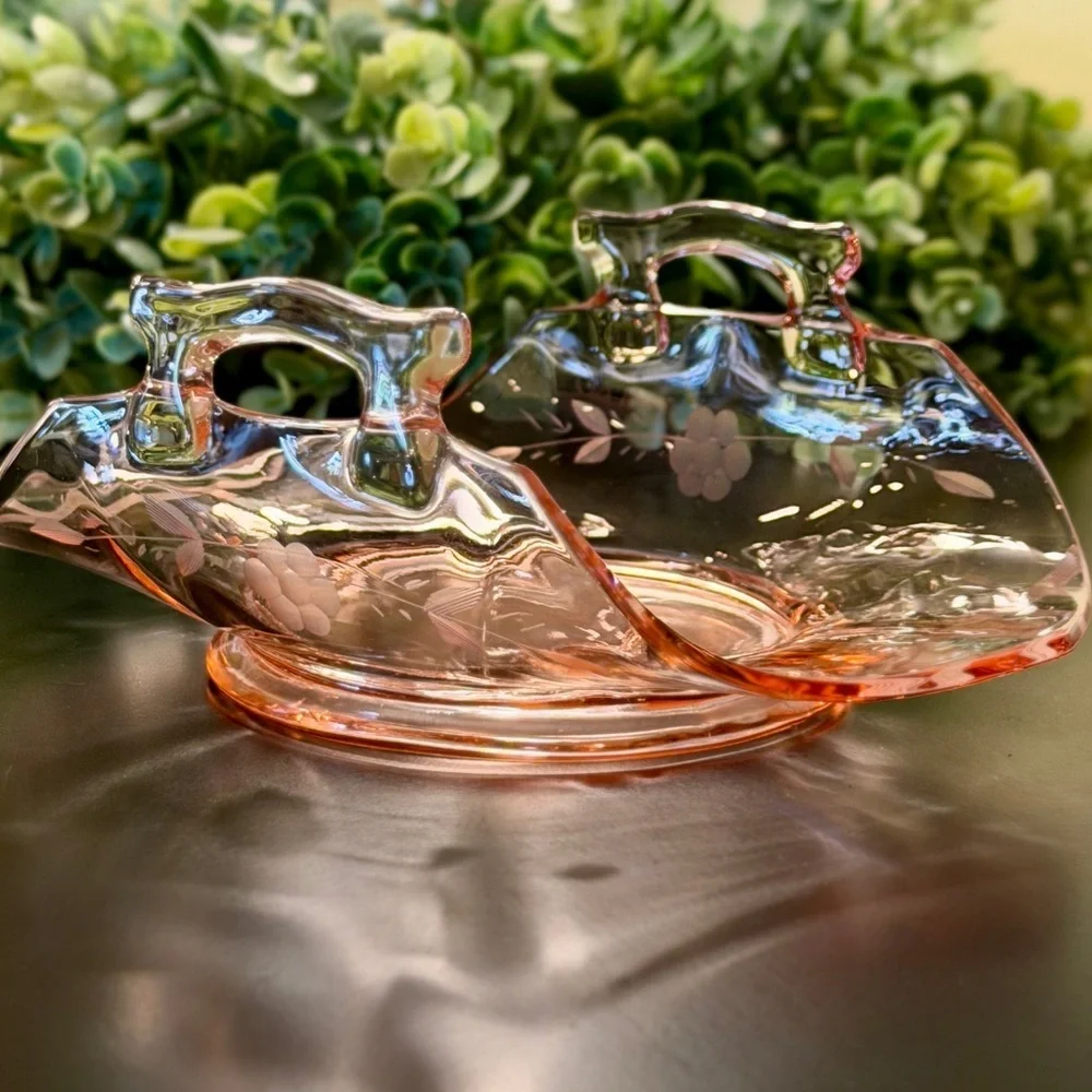 VINTAGE, PINK DEPRESSION GLASS DISH WITH FLORAL ETCHING ON SIDES